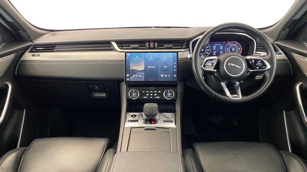 
								Jaguar F-Pace. 2.0 D200 MHEV R-Dynamic SE Auto AWD full									