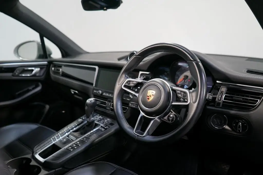 
								Porsche Macan 2.9T V6 GTS PDK full									