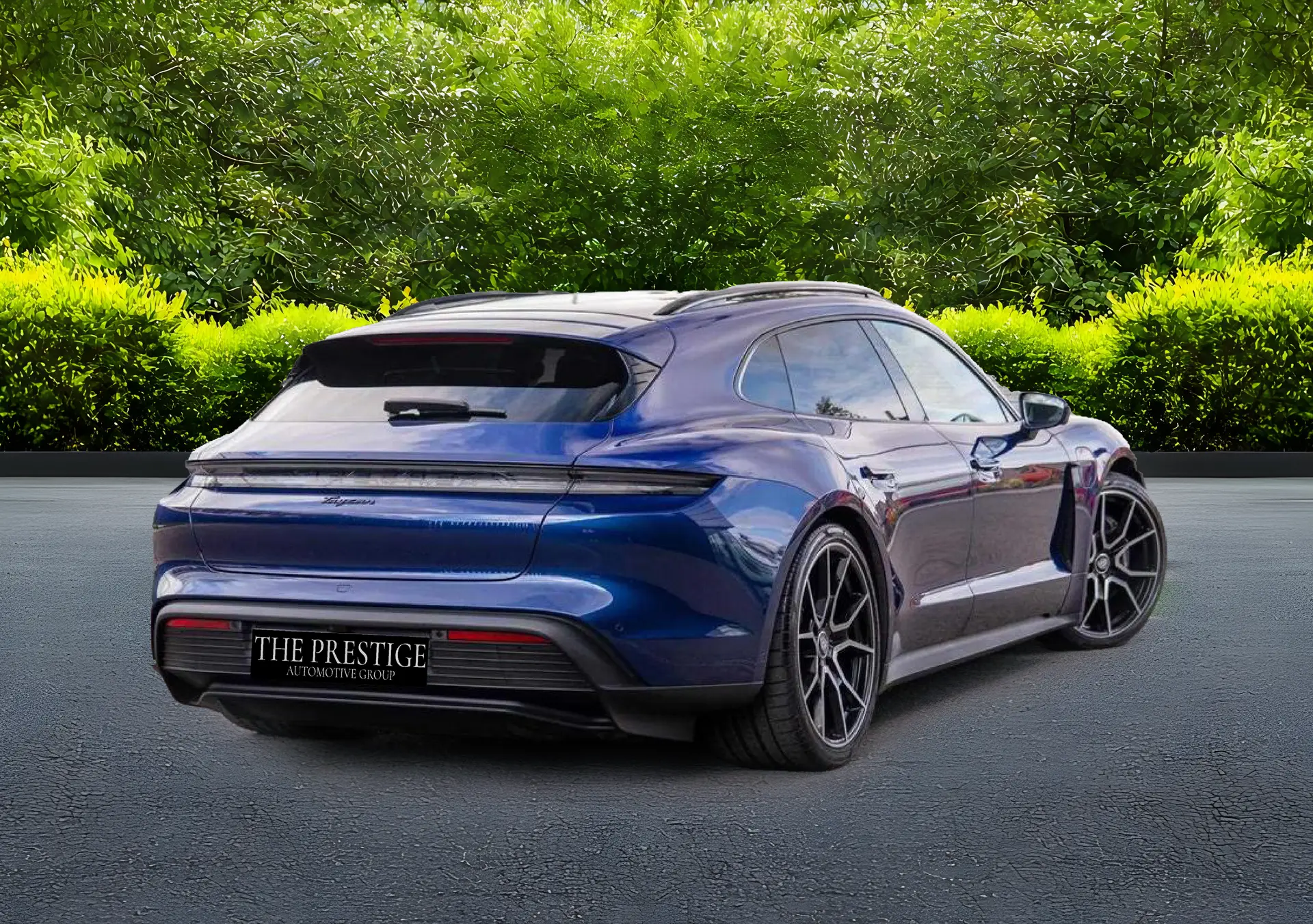 
								Porsche TAYCAN, Performance Plus 93.4kWh Sport Turismo RWD (11kW charger) full									