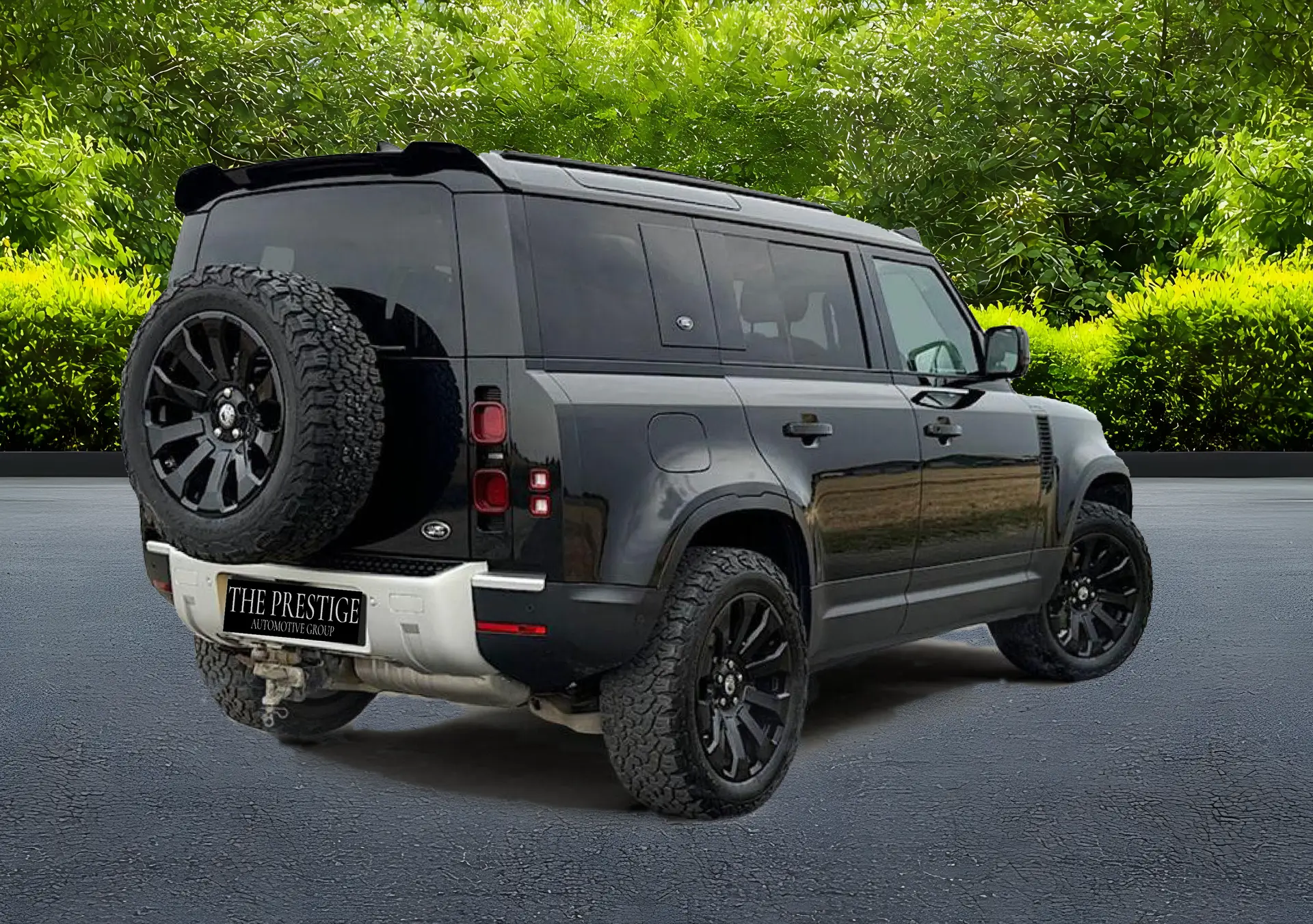 
								Land Rover Defender 110, 3.0 D250 MHEV SE Auto 4WD, Euro 6 full									